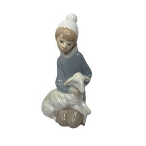 Lladro #4676 Shepherd Boy w/ Lamb Sheep Christmas Nativity 6" Porcelain Figurine